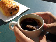 Picie kawy może zmniejszać ryzyko czerniaka