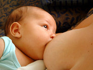Korzyści jakie odnosi kobieta w związku z karmieniem dziecka piersią