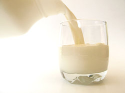 Sprawdź jakie korzyści niesie ze sobą picie mleka