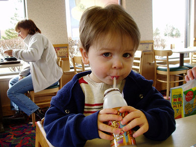 Co powinno pić małe dziecko?