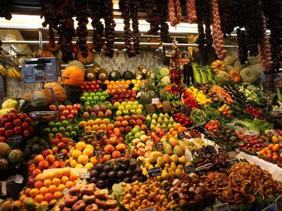 Zmiany w stołówkowych jadłospisach mogą zwiększyć spożycie warzyw i owoców