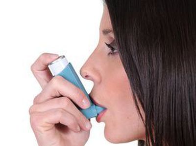 Weź głęboki oddech! Jak poradzić sobie z astmą?
