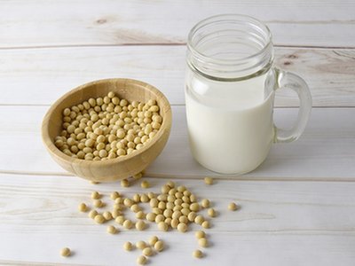 Mleko sojowe – korzyści i wady spożywania, przepis