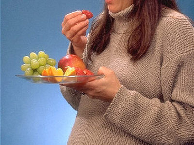 Dieta kobiety ciężarnej wpływa na kompozycję składników odżywczych płynu owodniowego