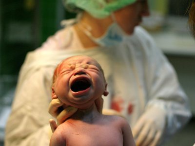 Makabryczny finał porodu w szpitalu w Świebodzicach. Lekarz oderwał dziecku głowę. „Sala zamarła”