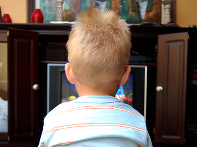 Oglądanie telewizji przez dzieci sprzyja nadwadze