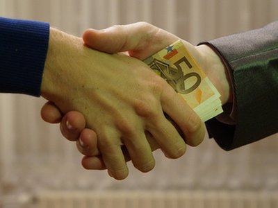 Pieniądze w związku – wpływ na relacje, jak o nich rozmawiać Pieniądze w związku – wpływ na relacje, jak o nich rozmawiać