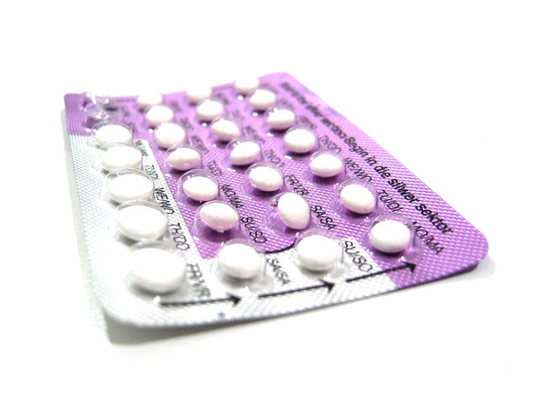 Stosowanie tabletek antykoncepcyjnych lub hormonalnej terapii zastępczej